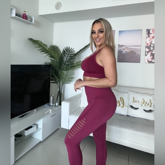 Workout leggings set top and red pants - Picture 7 of 10